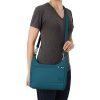 PacSafe Citysafe™ CS100  vállon átvethető női táska - áfonya